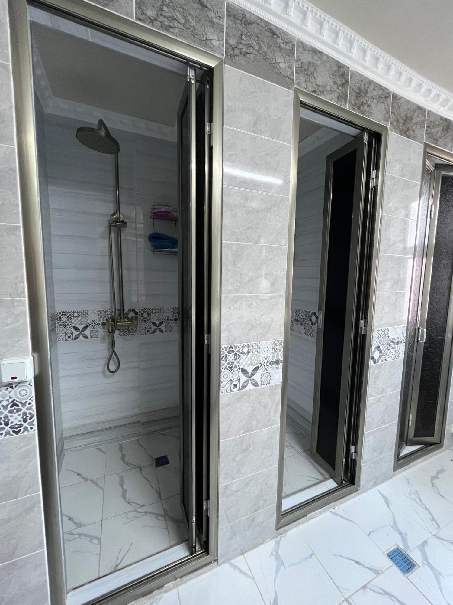 Nomadstan Capsule Hostel Каракол Экстерьер фото